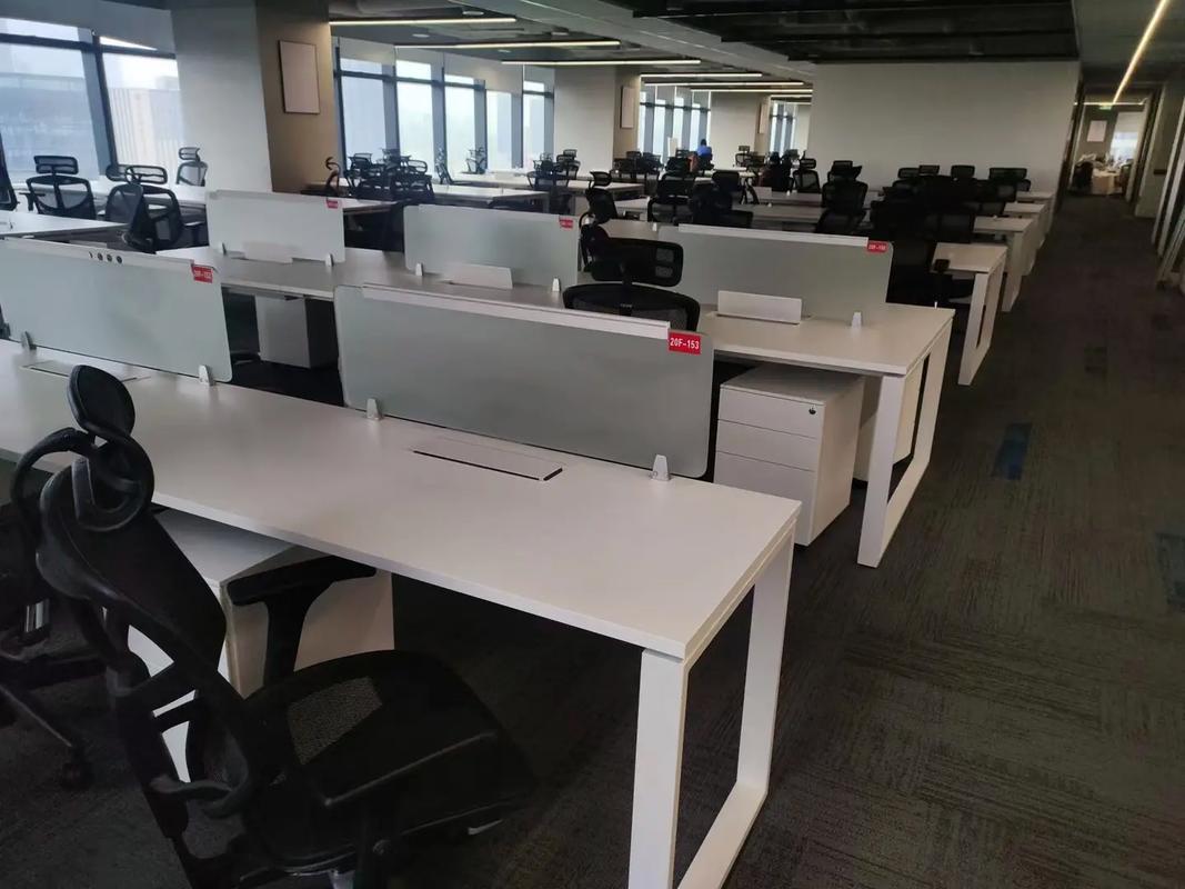 办公家具安装图 第二树循环家具安装效果图，健康环保新选择